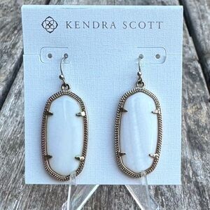 🤍Kendra Scott Elle Drop Earrings | White Banded Agate | Gold Tone🤍